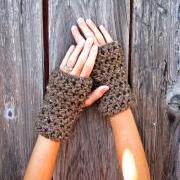 Lamb's Wool Collection - Plush Chunky Wool Fingerless Gloves In Barley - Unisex